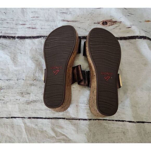 Vionic Pepper Metallic Cork Wedge Sandal Size 10 - Picture 7 of 8